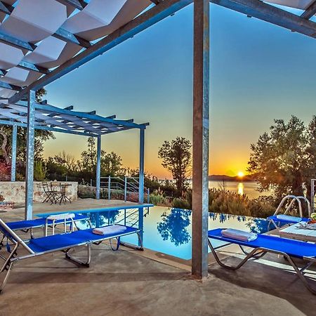 Zidanos Luxurious Sea Front Villa Marandokhórion 외부 사진